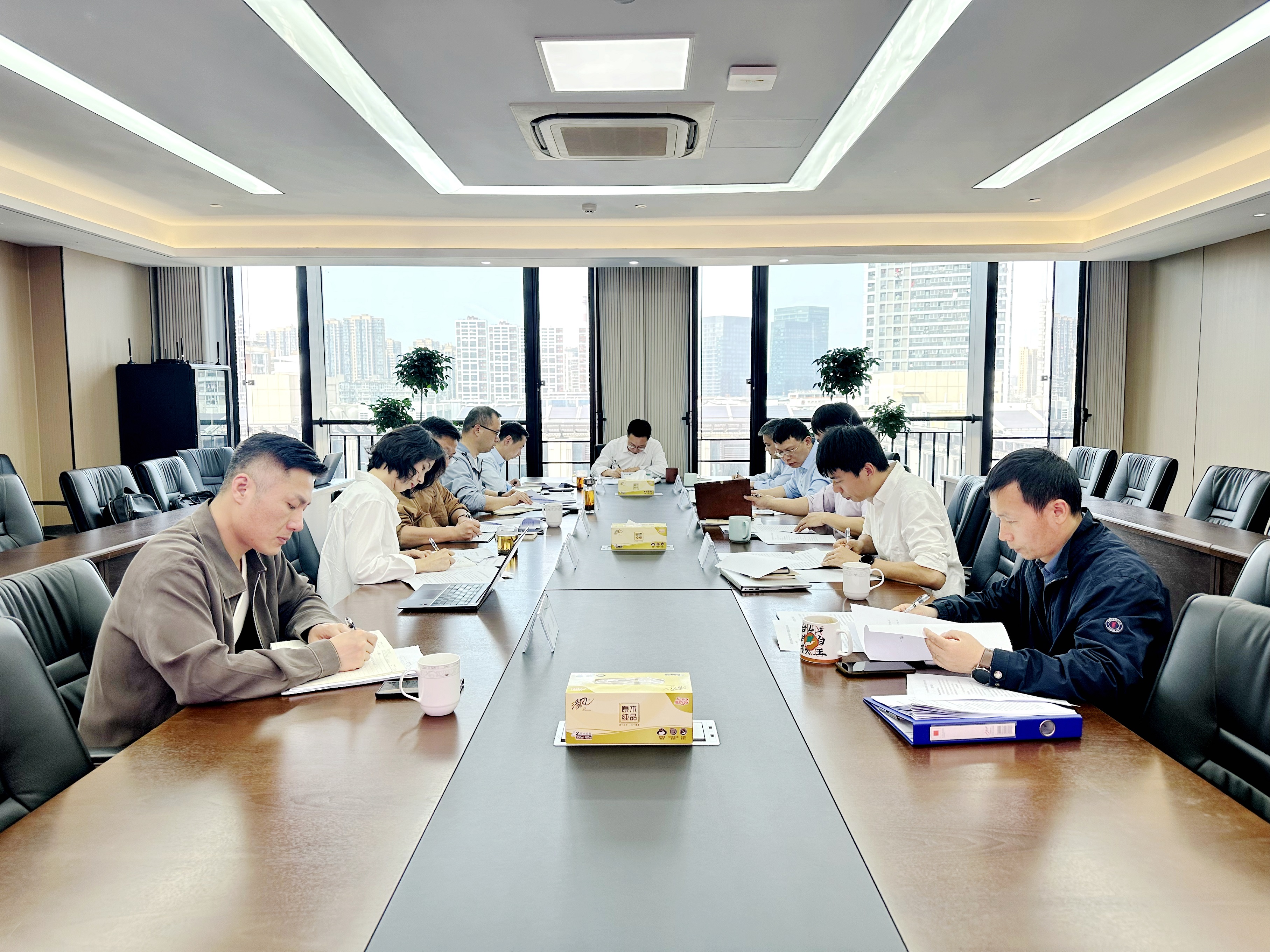 浙茶集團黨委理論學(xué)習中心組舉行專(zhuān)題研討(擴大)學(xué)習會(huì ) 浙茶集團黨委理論學(xué)習中心組舉行專(zhuān)題研討(擴大)學(xué)習會(huì )